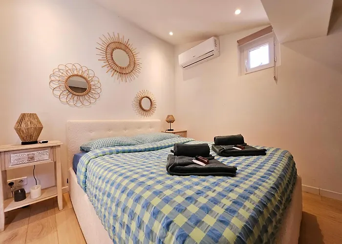 Le Delmas Riviera - Duplex Dans Vieil Apartment Antibes